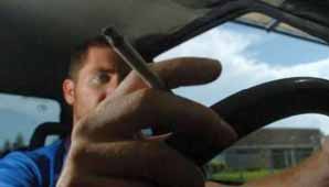 Quieren prohibir fumar mientras se conduce Quieren prohibir fumar mientras se conduce