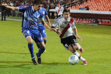 River ganó en Mendoza y se prendió en la lucha por el título River ganó en Mendoza y se prendió en la lucha por el título