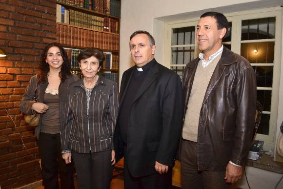 Nuevo libro del sacerdote José Juan García Nuevo libro del sacerdote José Juan García