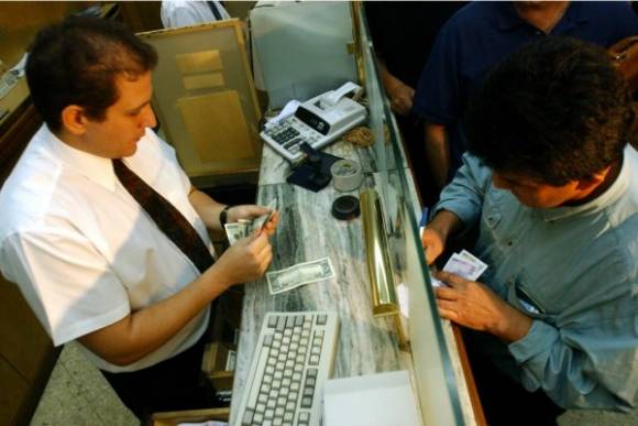 Otro salto récord del dólar blue: 8,86 pesos Otro salto récord del dólar blue: 8,86 pesos