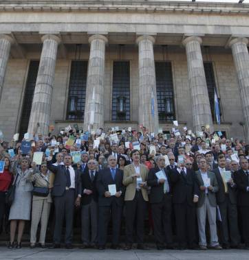 Zaffaroni pide una Corte de 19 jueces Zaffaroni pide una Corte de 19 jueces