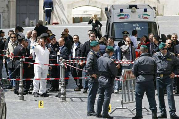 Tiroteo y heridos durante la asunción del gobierno italiano Tiroteo y heridos durante la asunción del gobierno italiano
