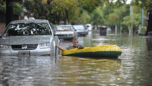 Ya son 8 los muertos por el temporal en Buenos Aires Ya son 8 los muertos por el temporal en Buenos Aires
