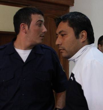 Liberan a un policía acusado de torturar y matar a un detenido Liberan a un policía acusado de torturar y matar a un detenido