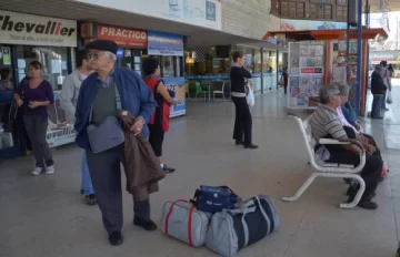 Crece la tensión por el paro de colectivos Crece la tensión por el paro de colectivos