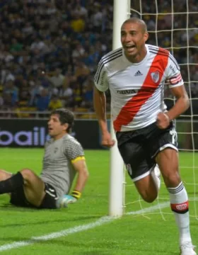 Para San Juan, River es favorito Para San Juan, River es favorito