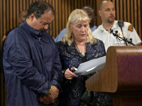 Una de las mujeres secuestradas en Cleveland sufrió 5 abortos Una de las mujeres secuestradas en Cleveland sufrió 5 abortos