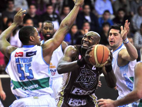 Regatas va por el título de campeón Regatas va por el título de campeón