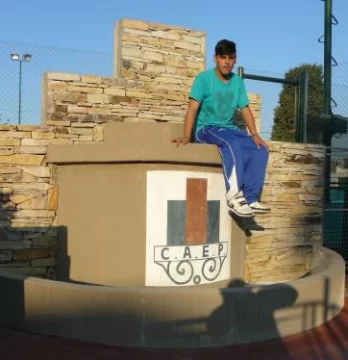 El joven albañil del Azul El joven albañil del Azul