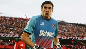 El arquero de Newell’s usó un “machete” en los penales El arquero de Newell’s usó un “machete” en los penales