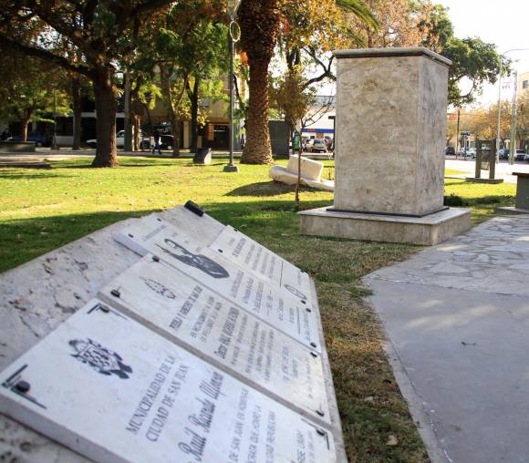 El busto que no tiene paz El busto que no tiene paz