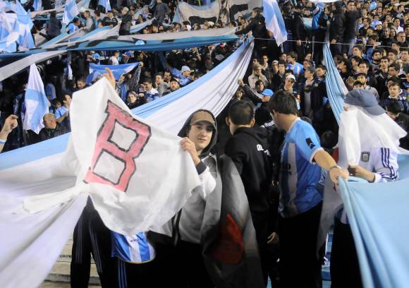 Dirigente detenido por cotillón para burlarse Dirigente detenido por cotillón para burlarse