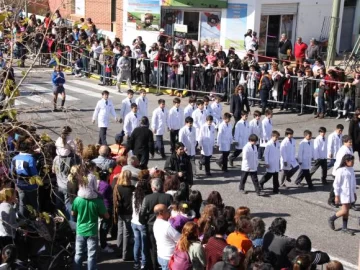 La tercera es la vencida: esta vez el clima sí ayudó para el desfile La tercera es la vencida: esta vez el clima sí ayudó para el desfile