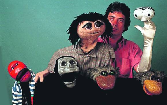 Títeres por aquí y por allá Títeres por aquí y por allá