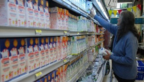 El litro de leche ya cuesta lo mismo que el de gasoil El litro de leche ya cuesta lo mismo que el de gasoil