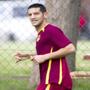 Llegan los goles de un charrúa Llegan los goles de un charrúa