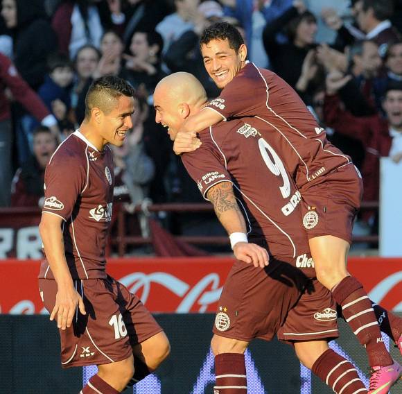 Acosta: “Los festejos no fueron para Bianchi” Acosta: “Los festejos no fueron para Bianchi”