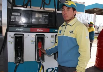 Encontró una billetera con dinero y la devolvió Encontró una billetera con dinero y la devolvió