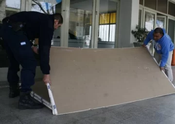 Lo filmaron en un golpe, al calabozo Lo filmaron en un golpe, al calabozo