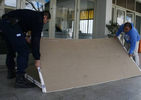 Lo filmaron en un golpe, al calabozo Lo filmaron en un golpe, al calabozo