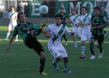 Tres pasos para atrás en la senda verdinegra Tres pasos para atrás en la senda verdinegra
