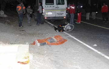 Volvía de divertirse toda la tarde y se mató en su moto Volvía de divertirse toda la tarde y se mató en su moto