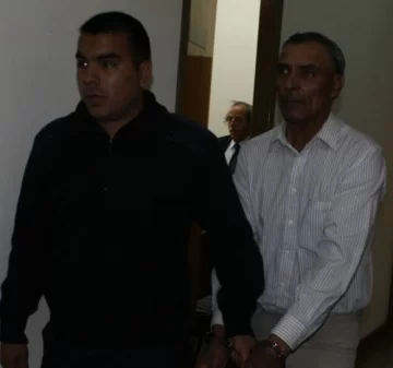 Juicio y confesión por un crimen en triángulo amoroso Juicio y confesión por un crimen en triángulo amoroso