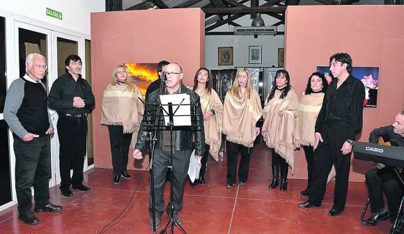 Literatura, fotografía y coro Literatura, fotografía y coro