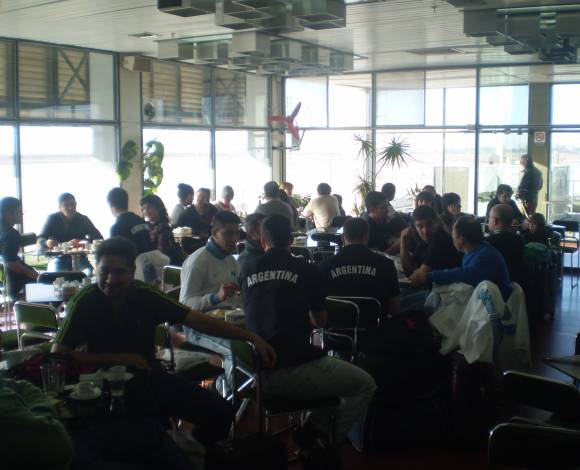 Papelón y reclamos en el adiós Papelón y reclamos en el adiós