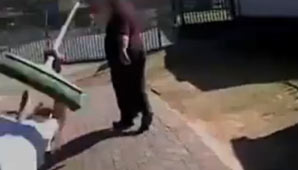 Increíble video de un alumno golpeando a su maestro Increíble video de un alumno golpeando a su maestro