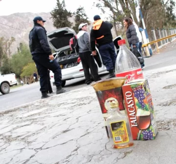 216 litros de alcohol incautados 216 litros de alcohol incautados