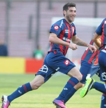 Piatti disfrutó de su gol Piatti disfrutó de su gol