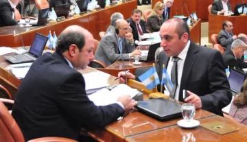 Tibio reclamo de opositores por la agenda a debatir Tibio reclamo de opositores por la agenda a debatir