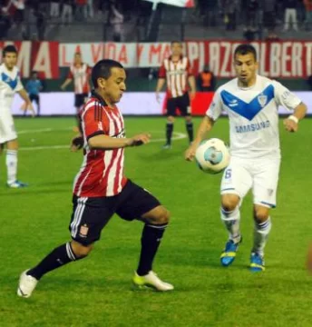 Estudiantes empató con Vélez en un entretenido encuentro Estudiantes empató con Vélez en un entretenido encuentro