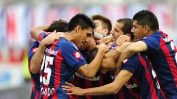 San Lorenzo goleó a Gimnasia y llegó a lo más alto San Lorenzo goleó a Gimnasia y llegó a lo más alto