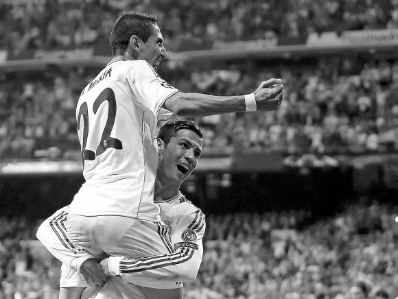 Dos goles de Di María Dos goles de Di María