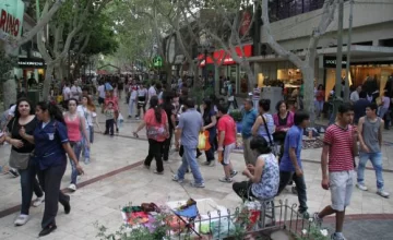Por el boom de gente evalúan cortes de calles Por el boom de gente evalúan cortes de calles