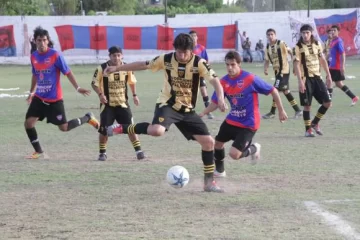 Villa Obrera y Trinidad no pudieron ante los mendocinos Villa Obrera y Trinidad no pudieron ante los mendocinos