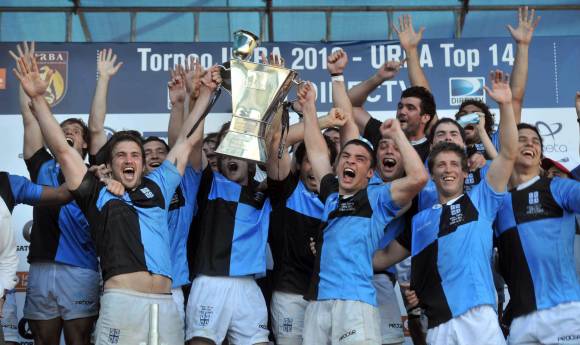 CUBA festejó y cortó una sequía de 43 años CUBA festejó y cortó una sequía de 43 años