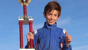 Tobías Martínez se recupera y se subió nuevamente a un karting Tobías Martínez se recupera y se subió nuevamente a un karting