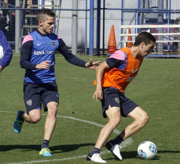 Riquelme y Gago, afuera Riquelme y Gago, afuera