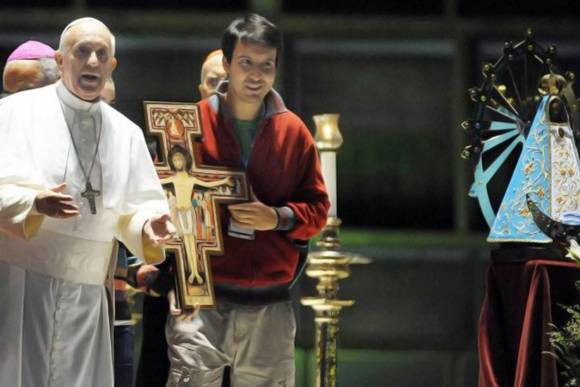 Curas con credencial para ingresar a centros de salud Curas con credencial para ingresar a centros de salud