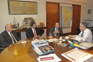 Julio De Vido visitará la provincia y anunciará un plan de obras para mantener los empleos Julio De Vido visitará la provincia y anunciará un plan de obras para mantener los empleos