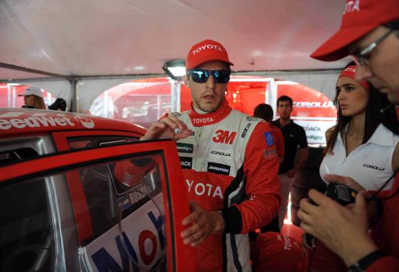 Rossi, cerca del título Rossi, cerca del título