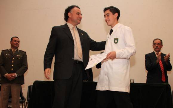 Distinguieron a mejores alumnos Distinguieron a mejores alumnos