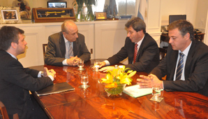 Nación envía 500 armas reglamentarias para la policía Nación envía 500 armas reglamentarias para la policía