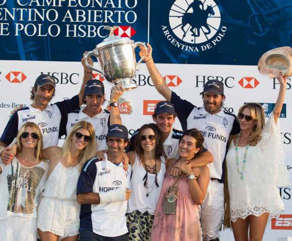 La Dolina y su triple corona La Dolina y su triple corona