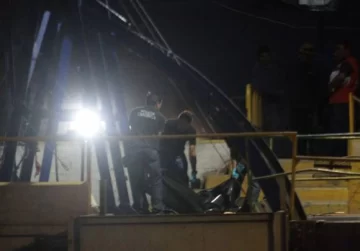 Hallan un cadáver en un canal� Hallan un cadáver en un canal�