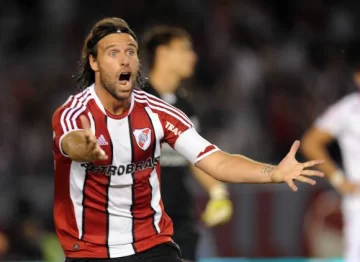 Otro regreso a casa del hijo goleador: Cavenaghi Otro regreso a casa del hijo goleador: Cavenaghi