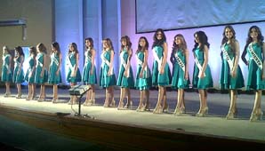 FNS: con un desfile, presentaron a las candidatas FNS: con un desfile, presentaron a las candidatas